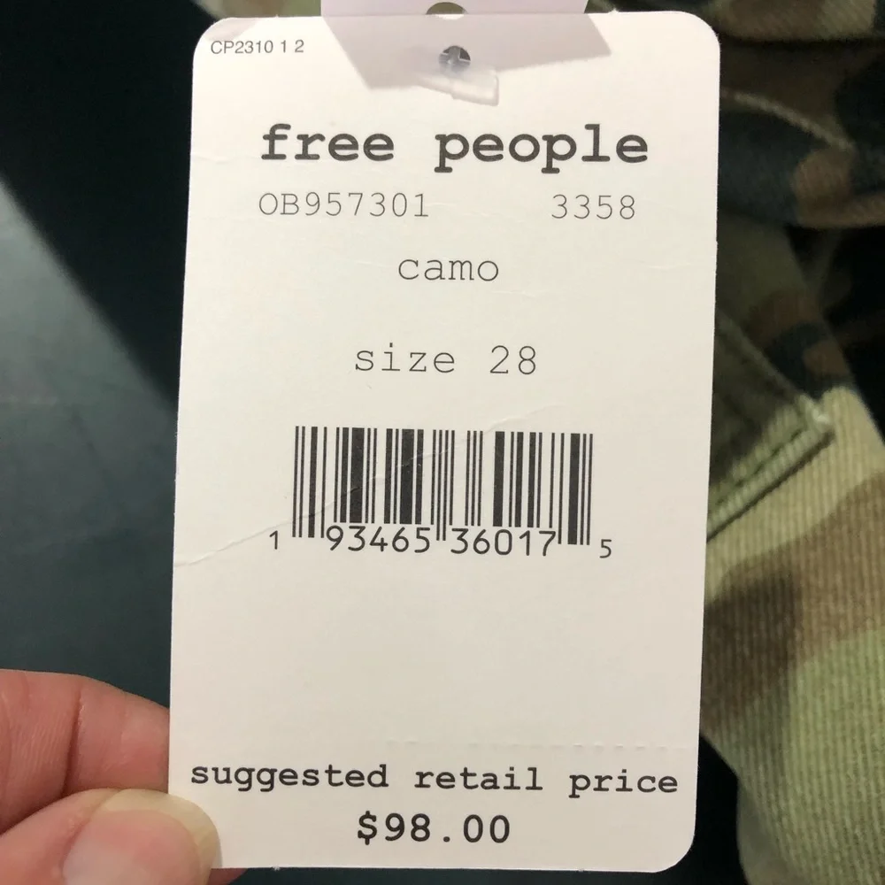 NEW Free People We The Free High Rise Remy Camo Crop Jeans, Size 28, Green